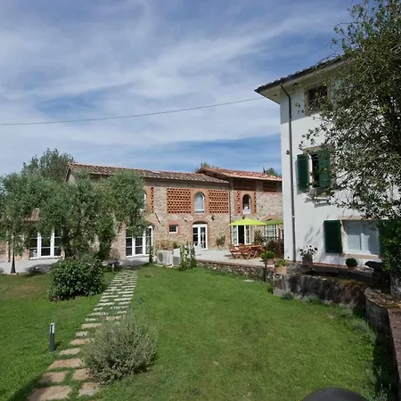 Nyaraló Rossini Lucca